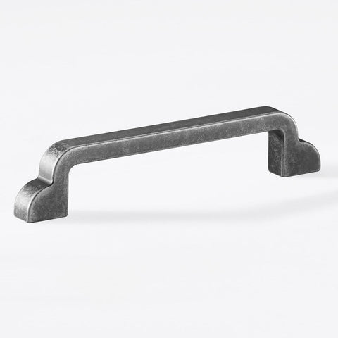 Antique Handle H1530 Finish: Tin plated antiqueBrass plated antiqueOil rubbed bronze Hole centres: 128 mm160 mm Dimensions: 148 x 30 mm180 x 30 mm Note: Please order screws separately:022.35.225: 22mm Screws for use with all Häfele handles where panel thi