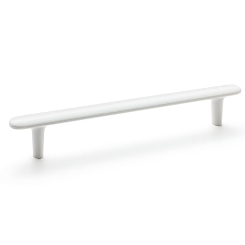 Furniture Handle H2135 Material: Zinc alloy Finish: Black MattWhite MattNickel BrushedGold, Brushed Hole centres: 96 mm128 mm160 mm Dimensions: 141x 31 mm174 x 31 mm205 x 31 mm Note: Please order screws separately:022.35.225: 22mm Screws for use with all