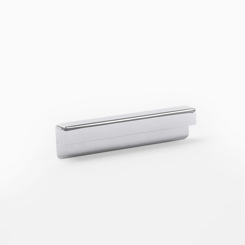 Furniture Handle H1360 Finish: Chrome plated polishedNickel plated brushed Hole centres: 32 mm96 mm160 mm Dimensions: 42 x 40 mm106 x 40 mm170 x 40 mm Note: Please order screws separately:022.35.225: 22mm Screws for use with all Häfele handles where panel