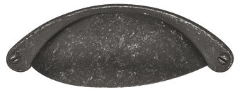 Antique Handle Studio Finish: Iron usedAntique brassAntique pewter mattNickel-plated brushedBlack matt Hole centres: 64 mm Dimensions: 104 x 25 mm Note: Please order screws separately:022.35.225: 22mm Screws for use with all Häfele handles where panel thi