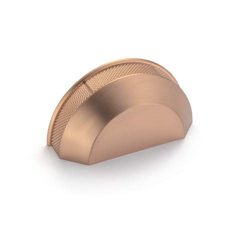 H2315 Textured Half Round Pull Handle, 3 x colours. Finish: Matt black Nickel plated, brushed Gold coloured, brushed Dimensions: 50 x 30 mm Note: Please order screws separately:022.35.225: 22mm Screws for use with all Häfele handles where panel thickness