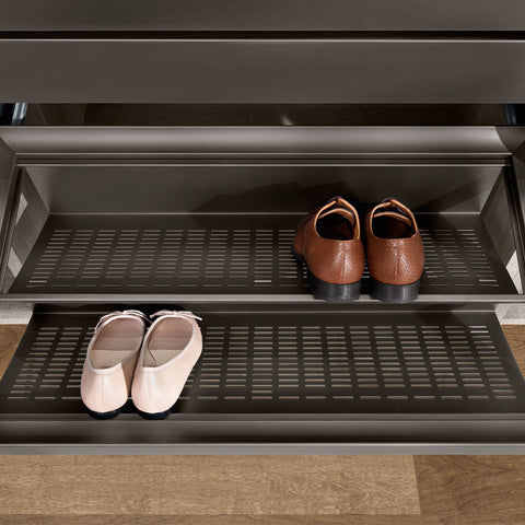Night Shoe Pull Out Features: 30kg full extension soft close runnerAssembled 4 sided drawer Finish: Anodised bronze Height: 184mm Carcase Width: 600 or 900mm Hafele