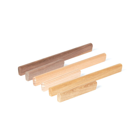 Momo Handles Airlie Timber Pull Handle Walnut