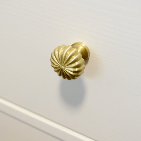 Aurora Solid Brass Knob | Satin Brass