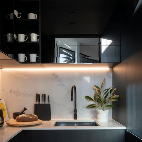 LED Striplight Kit Cool White Features: LED Striplight 3042 kit for recess mountingZinc alloy profile>50,000h lifetimeSelf adhesive mounting of LED stripA+ energy efficiencyIP20 degree of protection Colour temperature: 4000K cool white Profile width (mm):
