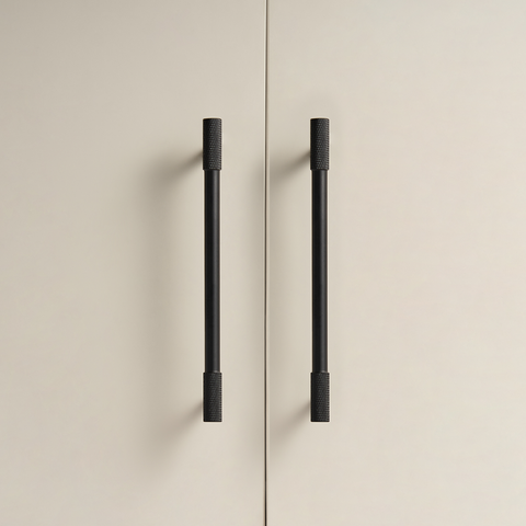 Hans Solid Brass Handle | Black