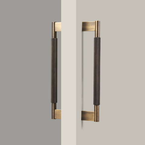 Pedro Double-Sided Solid Brass Entry Pull | Bronze