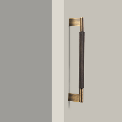 Pedro Single-Sided Solid Brass Entry / Appliance Pull | Bronze