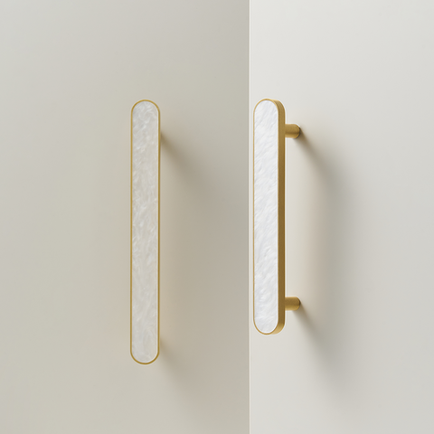 Prisma Solid Brass & Acrylic Round Handle | Satin Brass & Speckled White