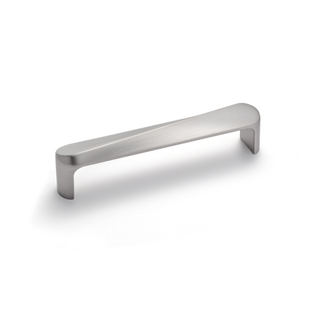 H2390 Cabinetry Handles, 3 Colours Finish: Polished chrome plated. Brushed Nickel plated. Gold colored brushed. Dimensions: 137mm x 31mm Note: Please order screws separately:022.35.225: 22mm Screws for use with all Häfele handles where panel thickness is