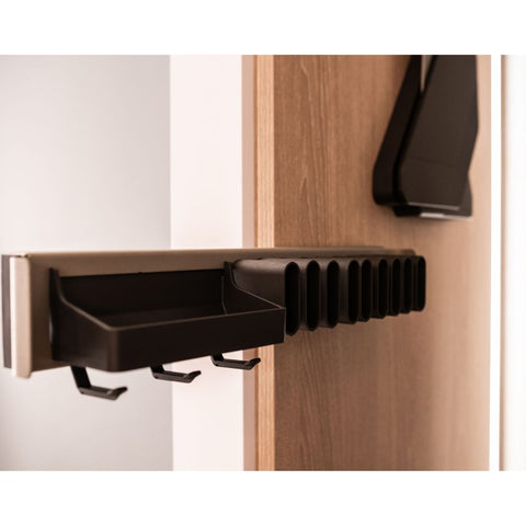 Conero Belt/Tie Pull Out with Tray Black