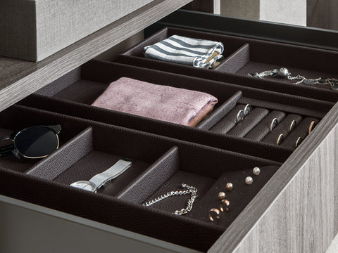 Night Ring Tray External Dimensions (W x D x H): 150mm x 410mm x 50 mm Finish: Moka BrownElephant GreyTaupe NOTE: Available 4-6 weeks from order placement. Hafele
