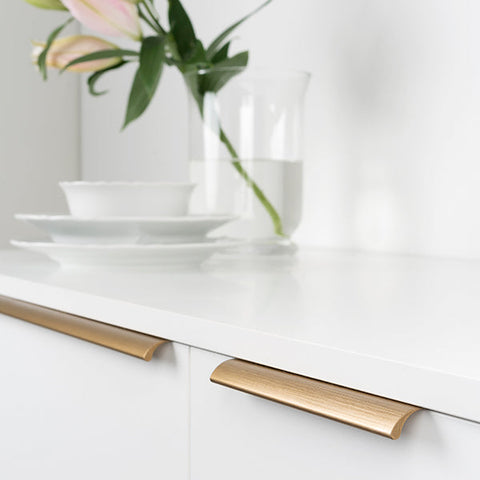 Ona Lip Pull Handle Dark Brushed Brass