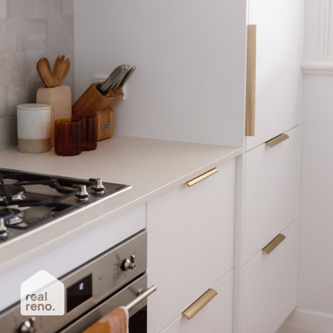 Ona Lip Pull Handle Dark Brushed Brass