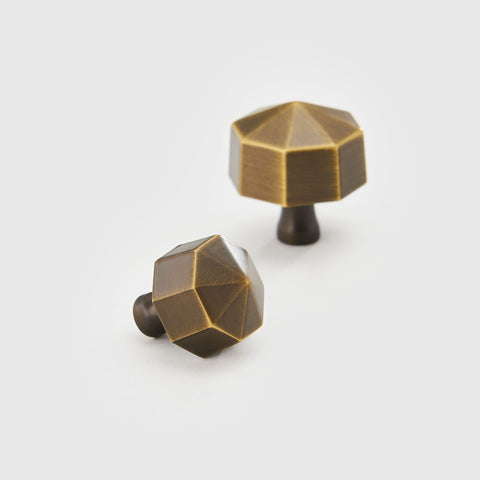 Ronald Solid Brass Knob | Bronze S - M