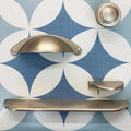 Luxe Furniture Handle | 4 Finishes | 2 Sizes Material: Zinc Alloy Finish: Chrome-plated, polishedNickel-plated, polishedCopper coloured, brushedBrass coloured, brushed Hole Centres: 32 mm160 mm Dimensions: 50 x 24 mm178 x 24 mm Note: Please order screws s