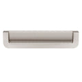 Flush Handle Luxe Finish: Nickel plated matt Hole centres: 128 mm Dimensions: 137 x 30 mm Note: Please order screws separately:022.35.225: 22mm Screws for use with all Häfele handles where panel thickness is 16 - 18mm022.35.387: 38mm Screws for use with a