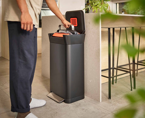 Titan 30L Black Trash Compactor Starter Set