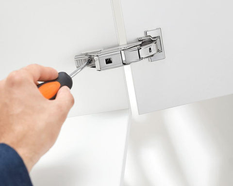 Blum CLIP top BLUMOTION 110° EXPANDO T Hinge. Full Overlay. 71B453T