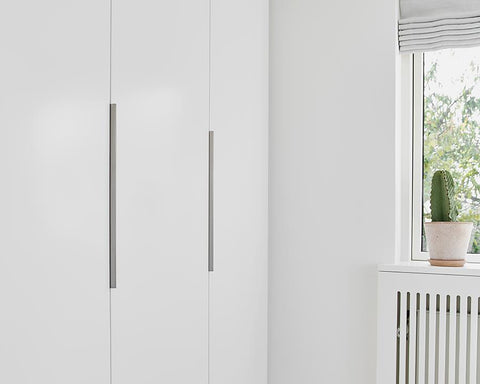 Furnipart Edge Straight Handle. Finish: Inox Look