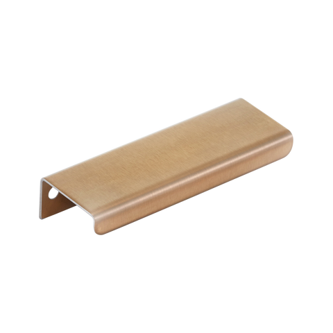 Momo Ferrara Lip Pull Collection