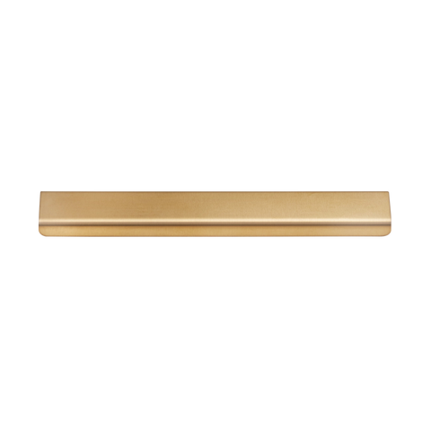 Momo Ferrara Lip Pull Collection