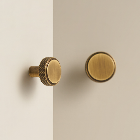 Hans Solid Brass Knob | Bronze