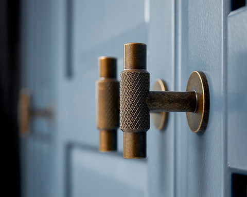 Furnipart Manor T Knob. Diameter: 30mm
