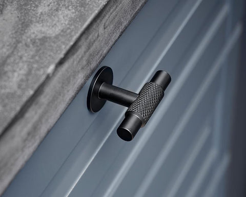 Furnipart Manor T Knob. Diameter: 30mm
