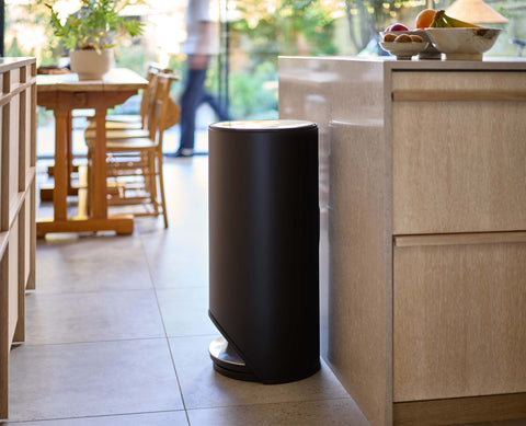 Arc™ 30L Easy-push Matt Black Pedal Bin
