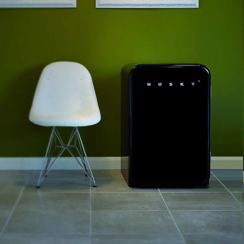 112L Retro Style Bar Fridge in Black (HUS-RETRO112BLK.1)