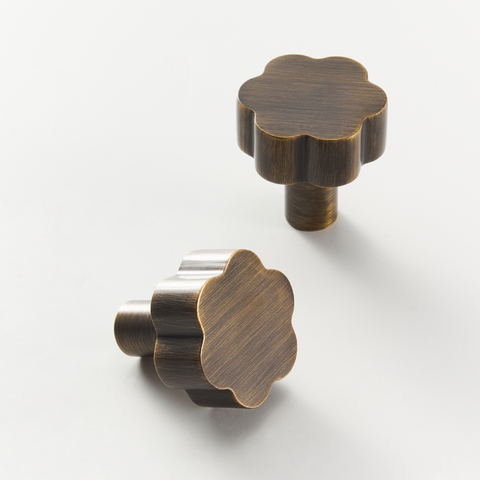 Wavey Solid Brass Knob II | Bronze