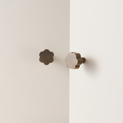 Wavey Solid Brass Knob II | Bronze