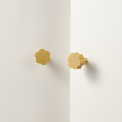 Wavey Solid Brass Knob II | Satin Brass